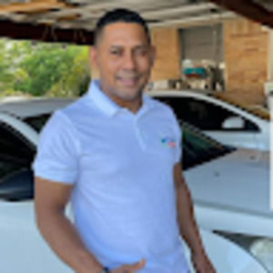 Meet your Posher, Elias